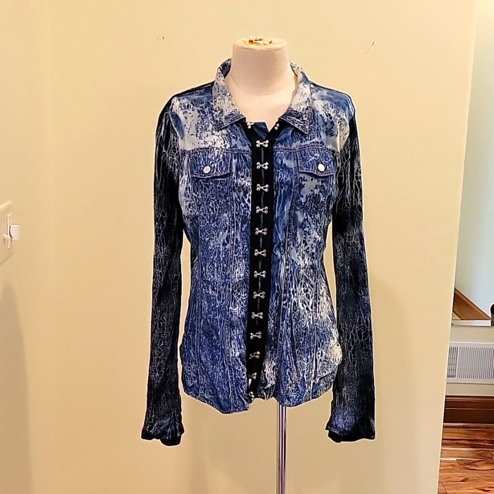 Denim colored stretch shirt